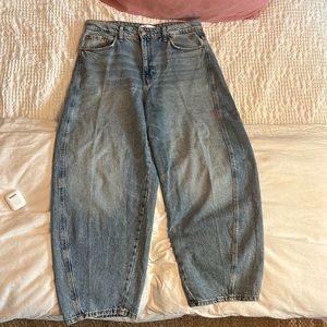 ZARA BARREL JEANS